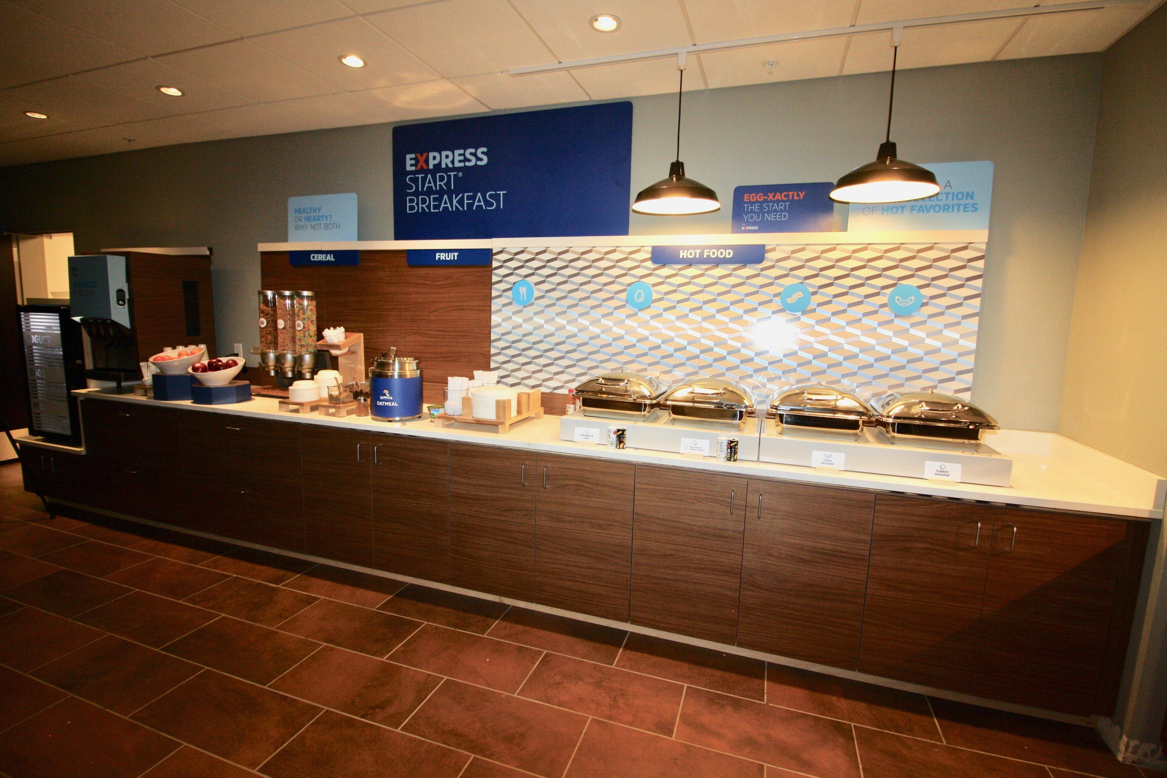 Holiday Inn Express & Suites - Kirksville - University Area By Ihg Exterior photo